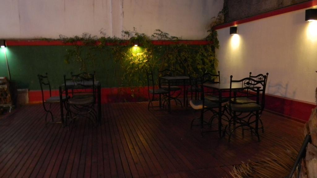 Punto Urbano Hostel Мендоса Экстерьер фото