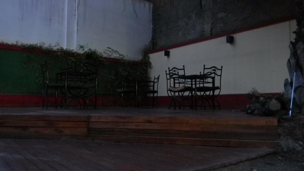 Punto Urbano Hostel Мендоса Экстерьер фото