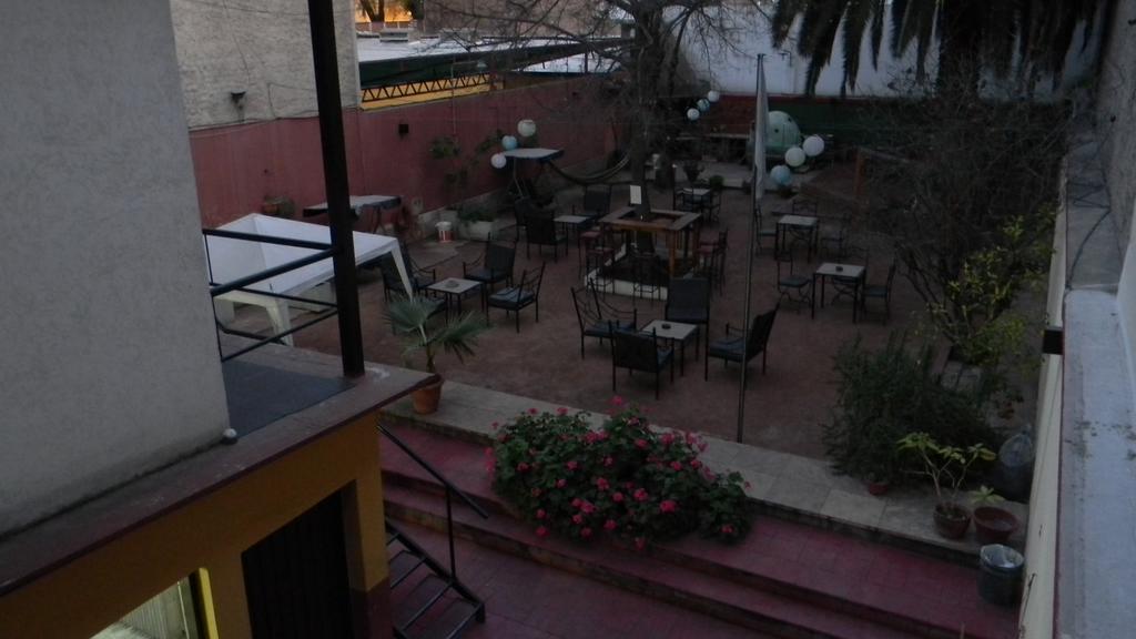 Punto Urbano Hostel Мендоса Экстерьер фото