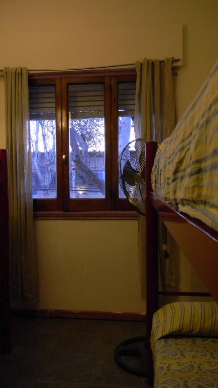 Punto Urbano Hostel Мендоса Экстерьер фото