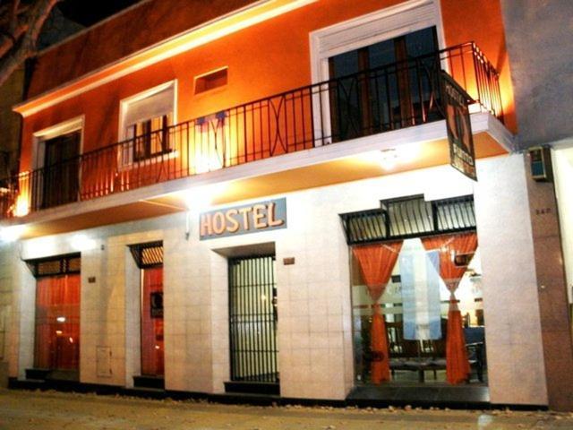Punto Urbano Hostel Мендоса Экстерьер фото
